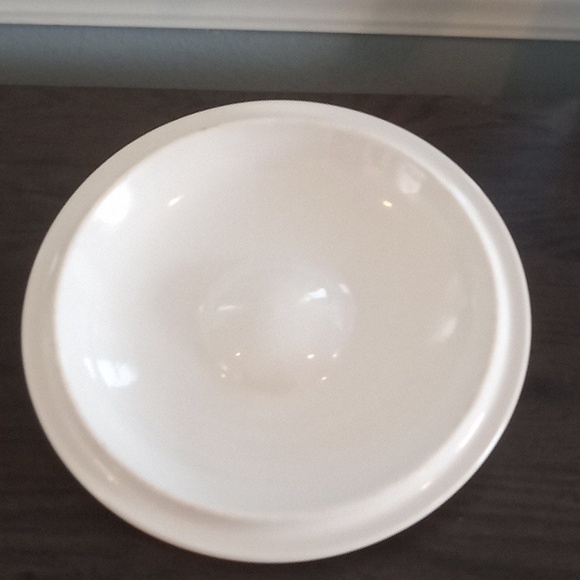 Vintage 2.5 qt corelle Abundance stoneware bowl with lid. - Picture 4 of 10